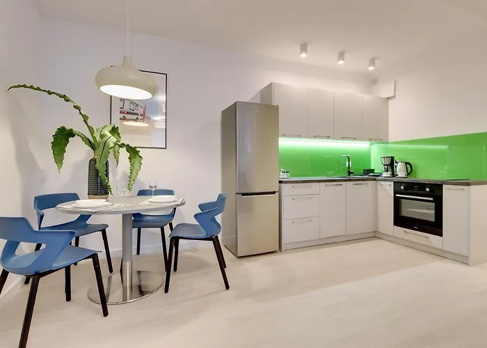 Lion - Chopina 29 With Parking 5 Min From The And Center Apartment